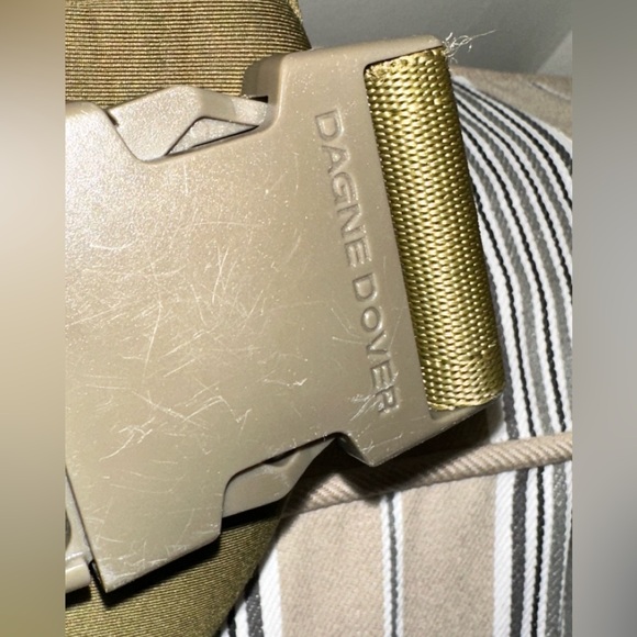 Dagne Dover Olive Neoprene Fanny pack crossbody essentials bag - Picture 9 of 15